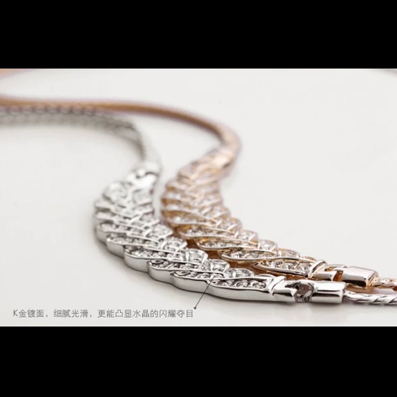 🍀New Austrian crystal Gold / Silver jewelry set. - Picture 9 of 14